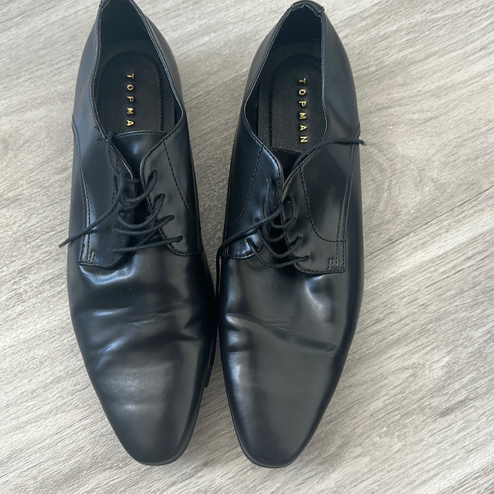 Topman men’s dress shoes in black